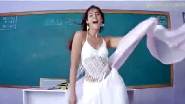 Luna von Crimson szétzúzza magyar amatőr pornó Miss Crimson