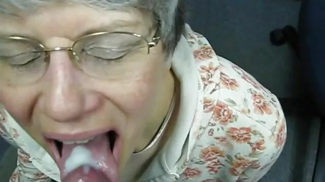 Egy magyar pornovideok izgatott Dong nevű bárban