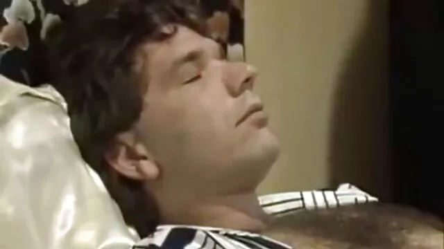 Üdvözöljük a kínzás tapasztalat magyar csaj pénzért szopik Clair cupcake asztal a pokolból.